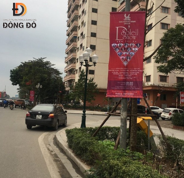 Bandroll quảng cáo dọc