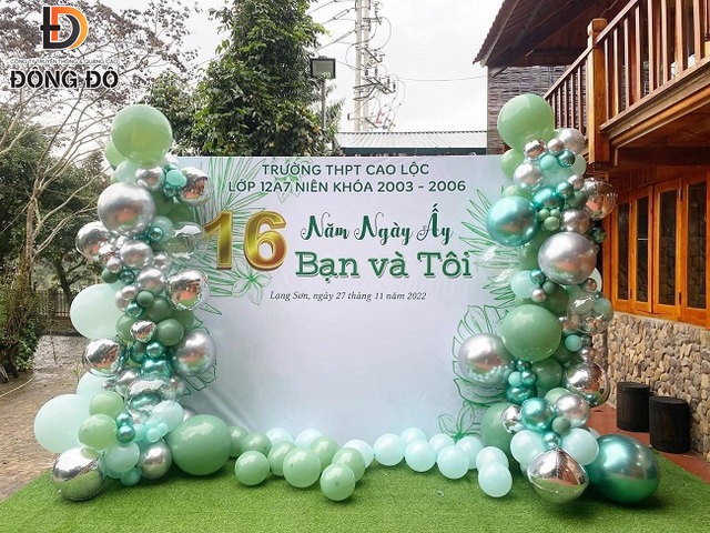 Băng rôn họp lớp tạo điểm nhấn và không khí vui tươi