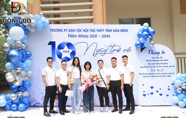 Mẫu phông nền sân khấu họp lớp đẹp